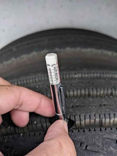 Used 2000 Ravens 48' x 96" Flatbed Trailer