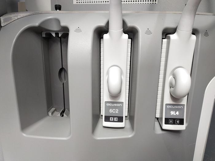 Gebraucht Siemens Acuson S2000 Ultraschallgerät mit Sonde, Farbdrucker und DVD Brenner