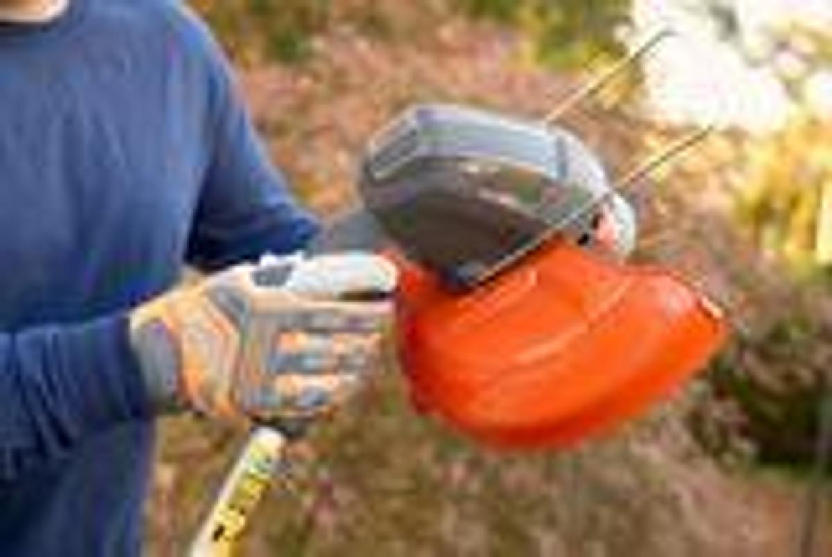 Husqvarna 110iL FLXi with Trimmer Attachment (battery and charger included)