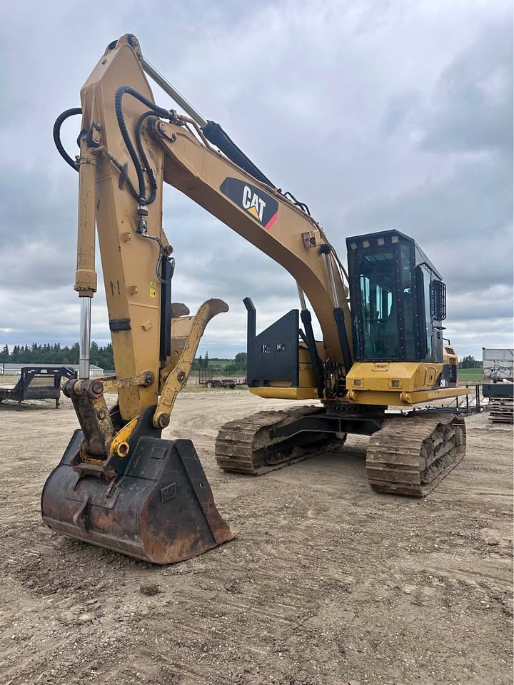 Used 2007 CAT 320D