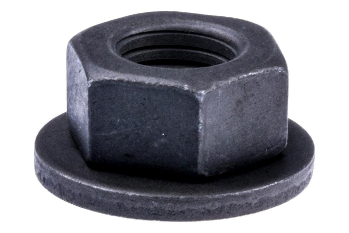 Blade nut