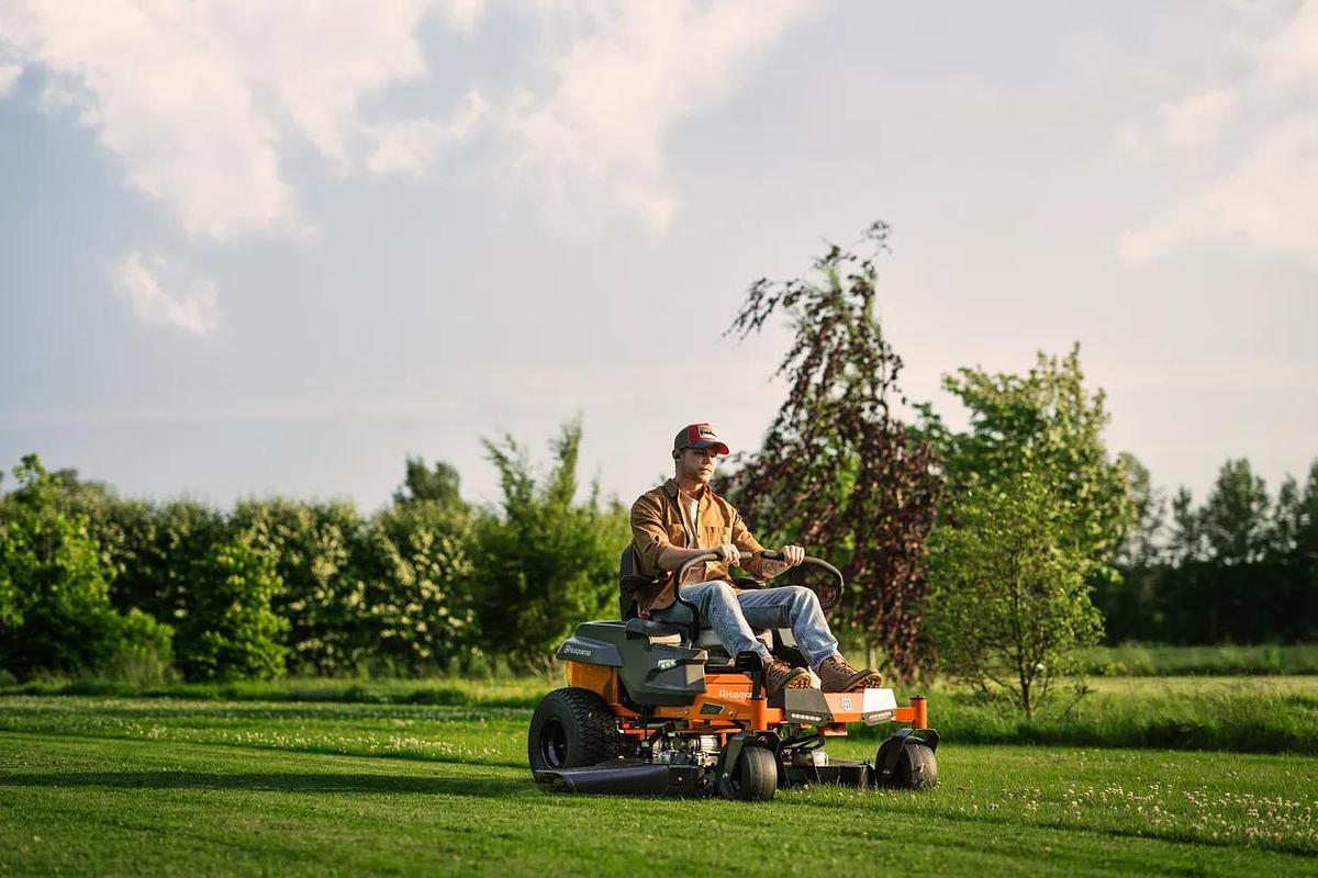 Husqvarna Z245i