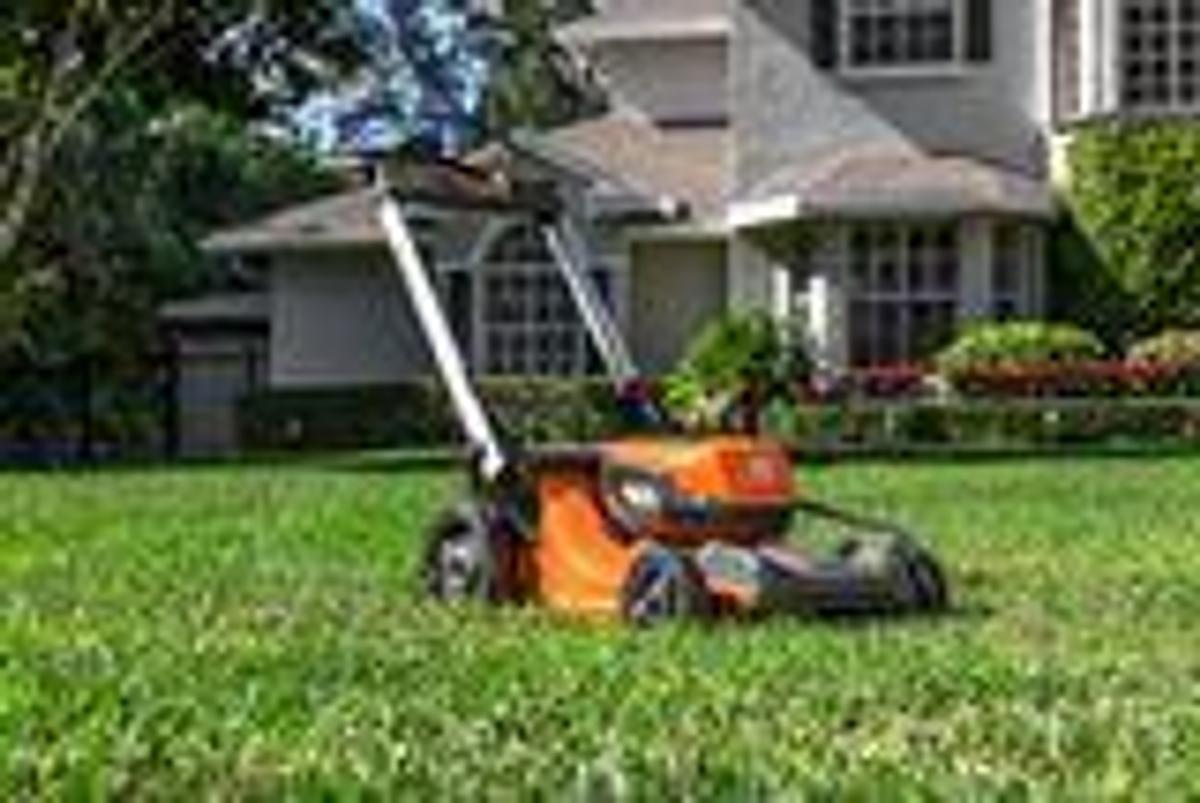 Husqvarna LE322R Lawn Xpert™