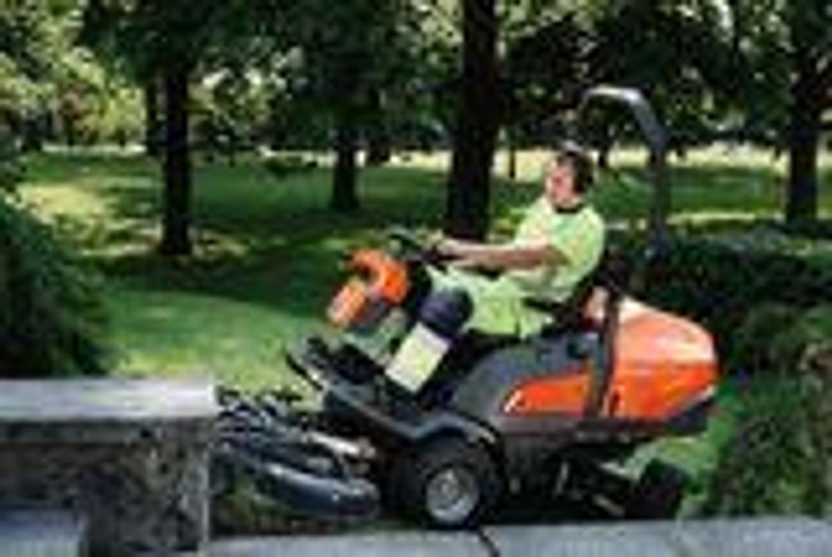 HUSQVARNA P 525DX with cabin
