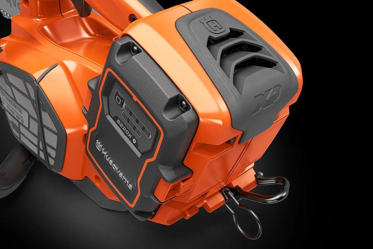 Husqvarna T542i XP® (battery and charger included)