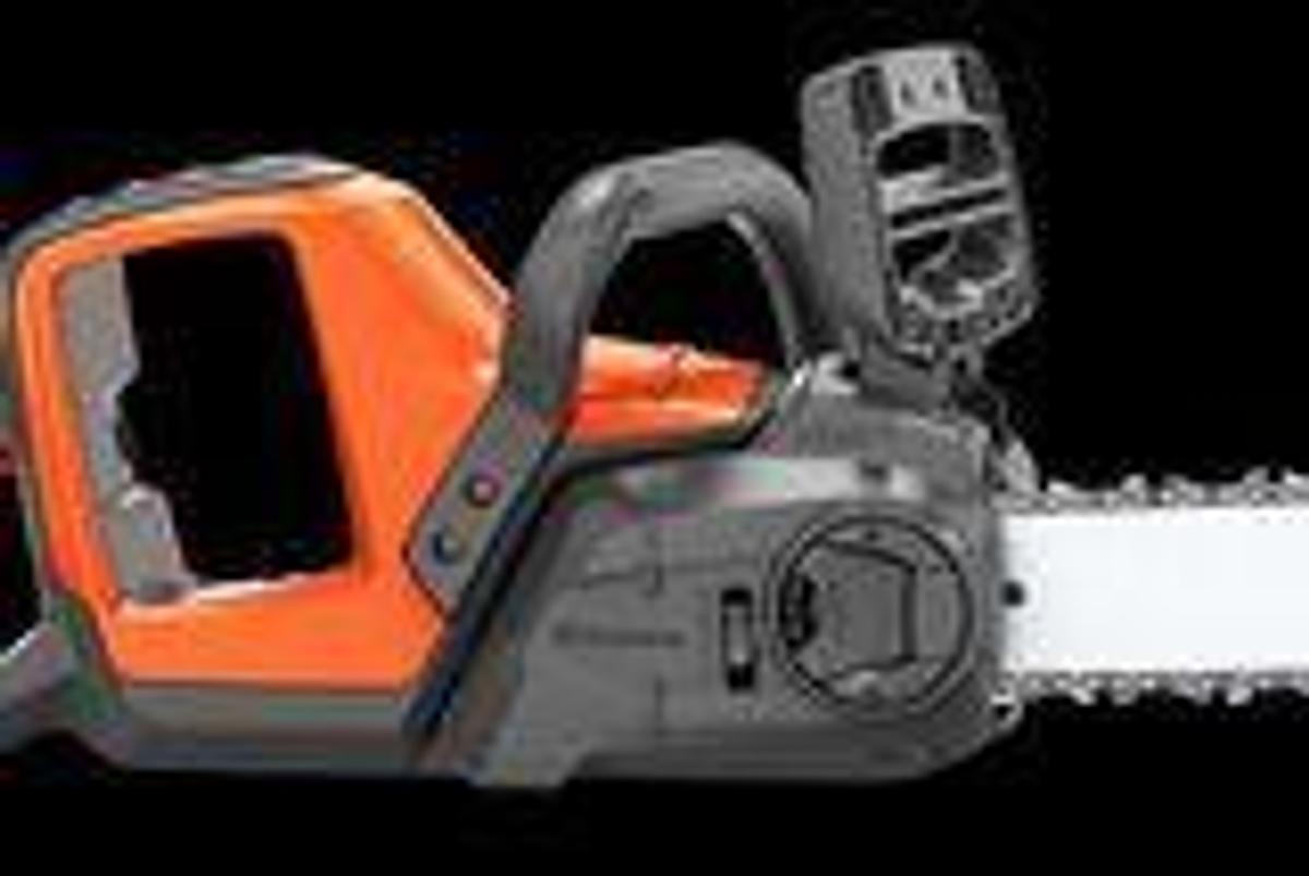 Husqvarna 350i Power Axe with battery charger