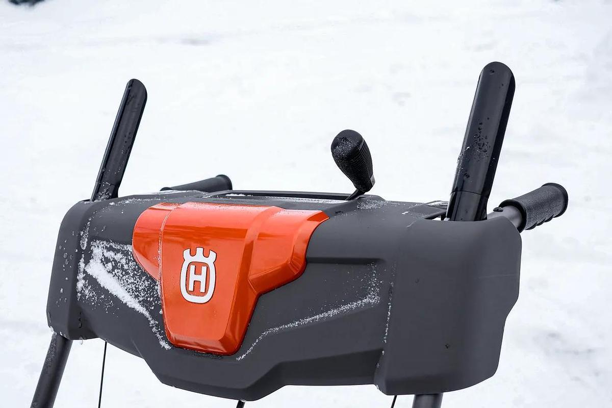 HUSQVARNA ST 124