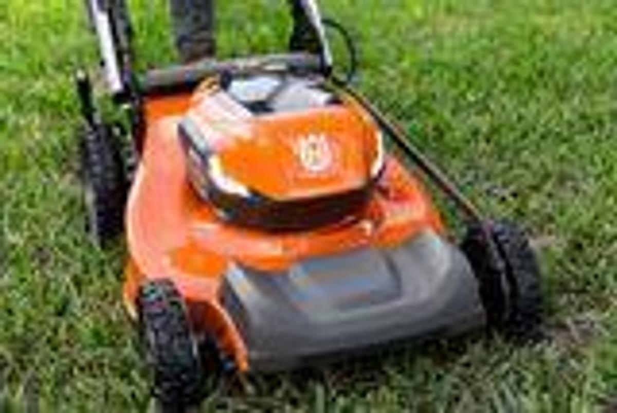 Husqvarna LE322R Lawn Xpert™