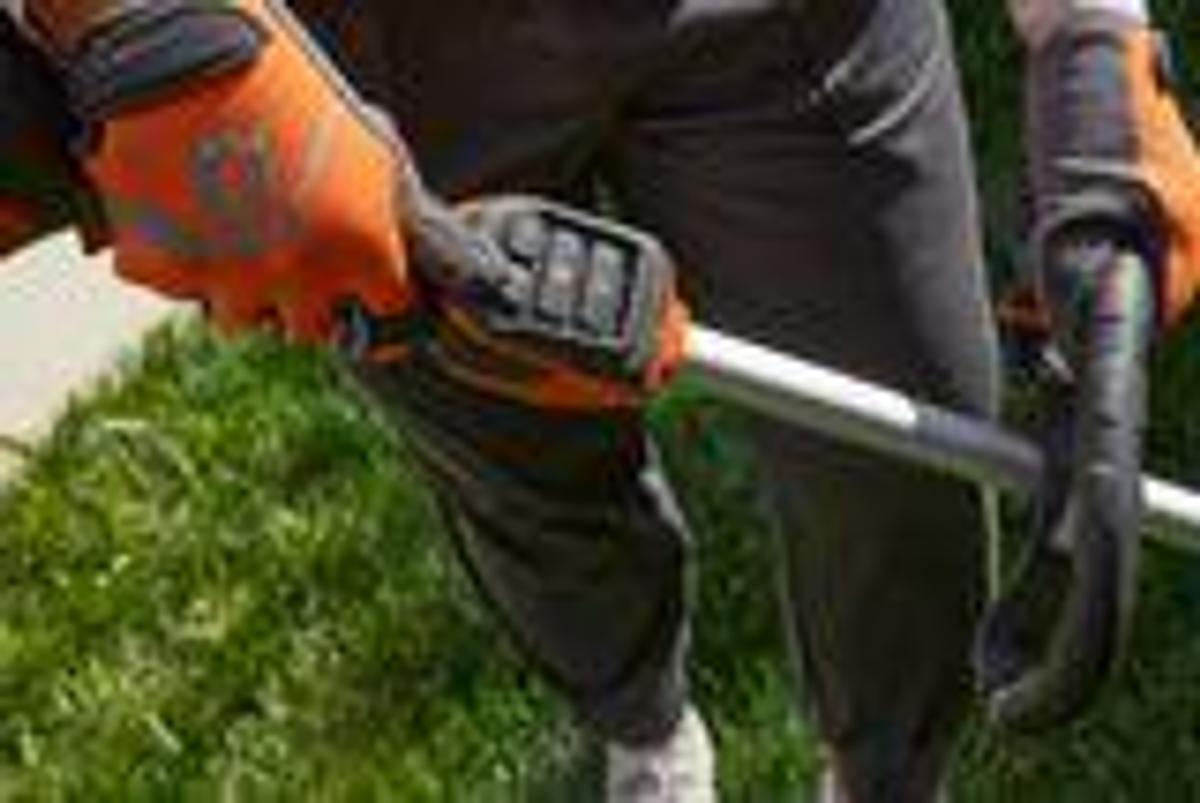 Husqvarna 320iL and 230iB Bundle