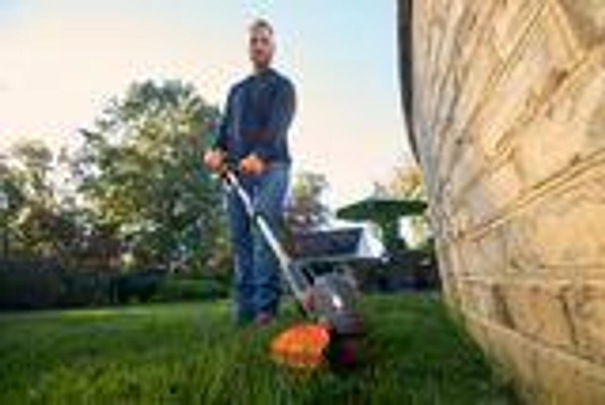 Husqvarna 110iL FLXi with Trimmer Attachment (battery and charger included)
