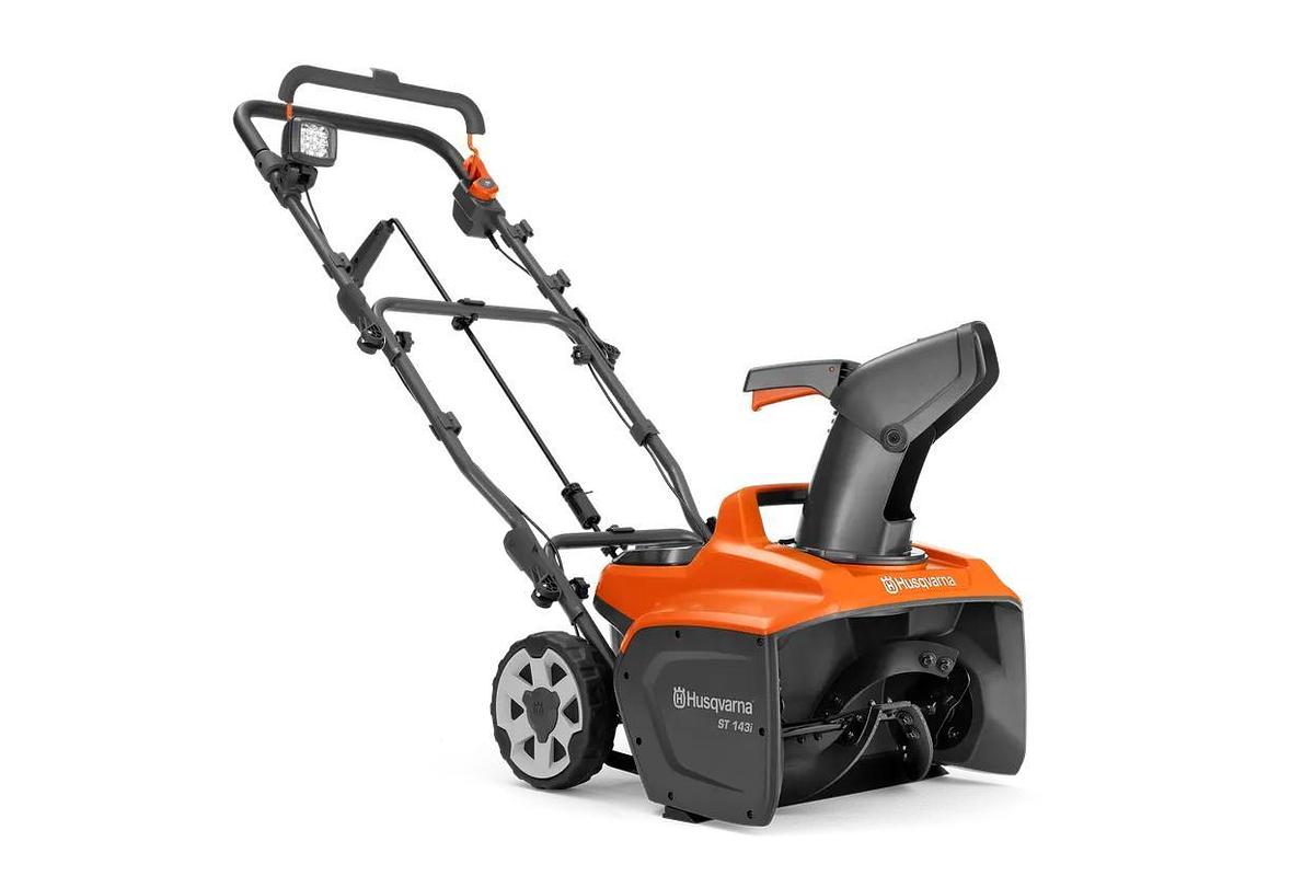 Husqvarna ST 143i Snow Blower