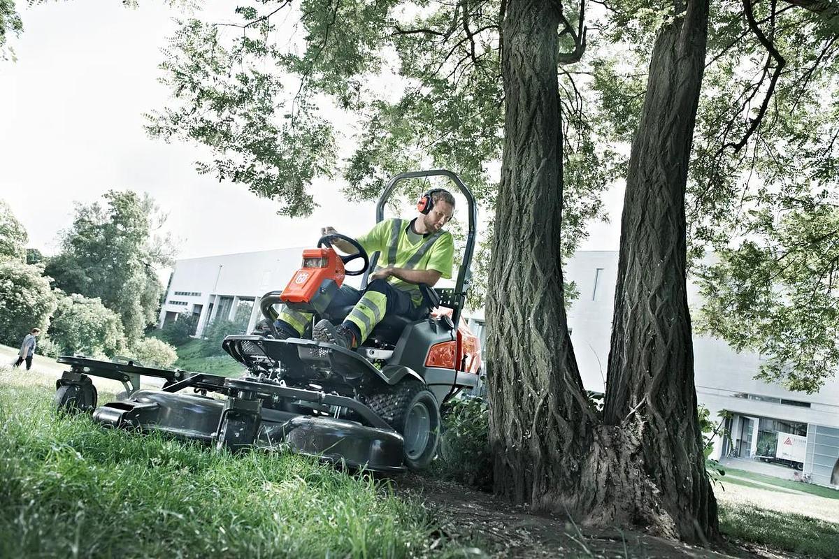 HUSQVARNA P 525DX with cabin