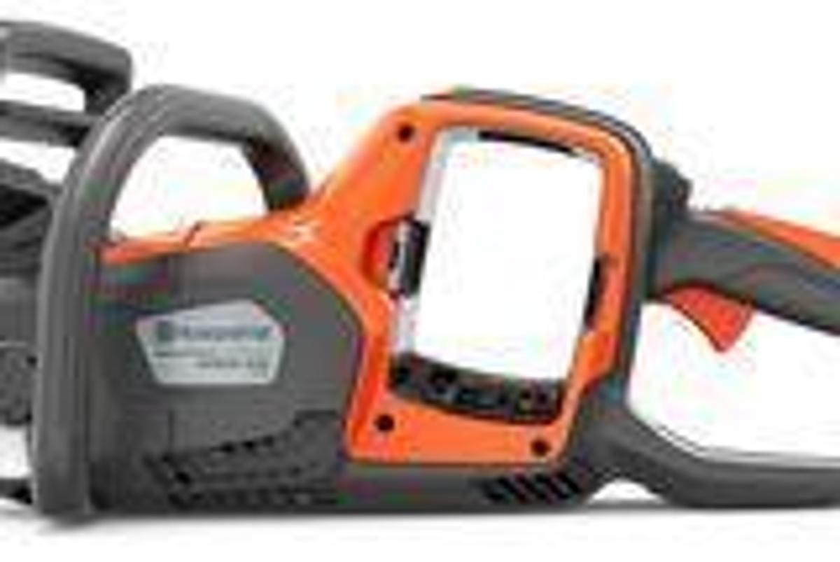 Husqvarna 350i Power Axe without battery and charger