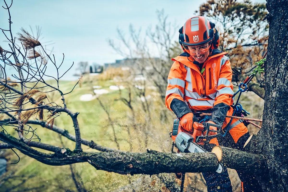 Husqvarna T542i XP® (battery and charger included)