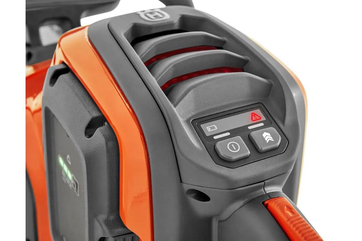 Husqvarna 350i Power Axe with battery charger