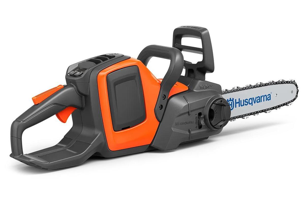 Husqvarna Power Axe 225i (battery and charger included)