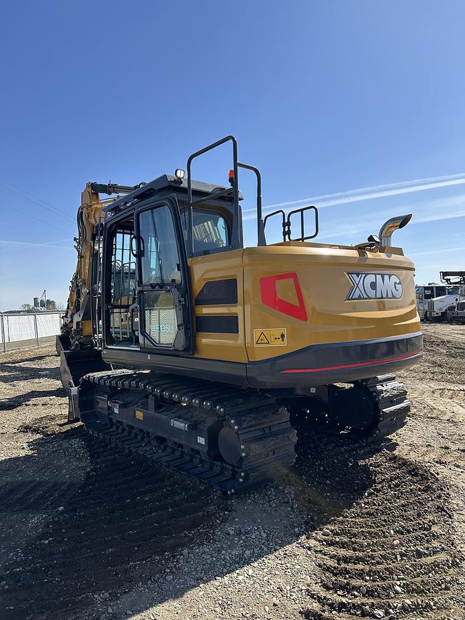 XCMG XE135U
