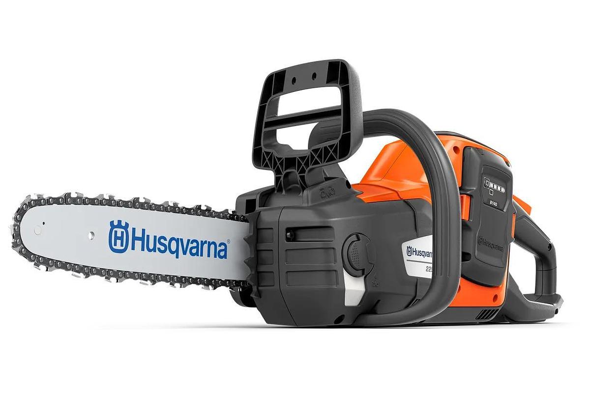 Husqvarna Power Axe 225i (battery and charger included)