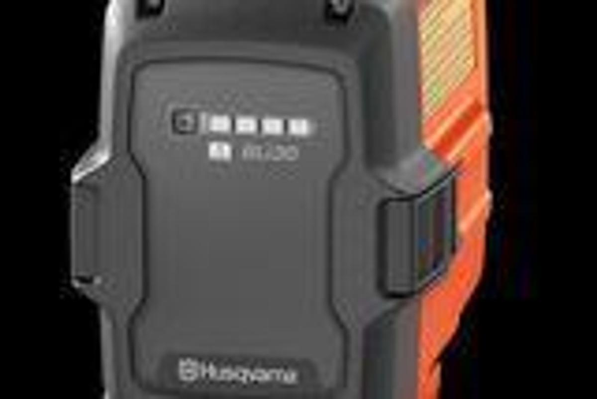 Husqvarna 350i Power Axe with battery charger