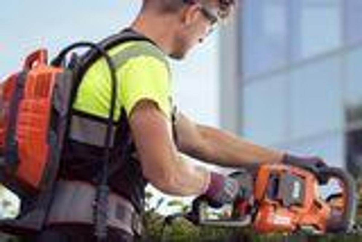 HUSQVARNA 522iHD60 without battery and charger