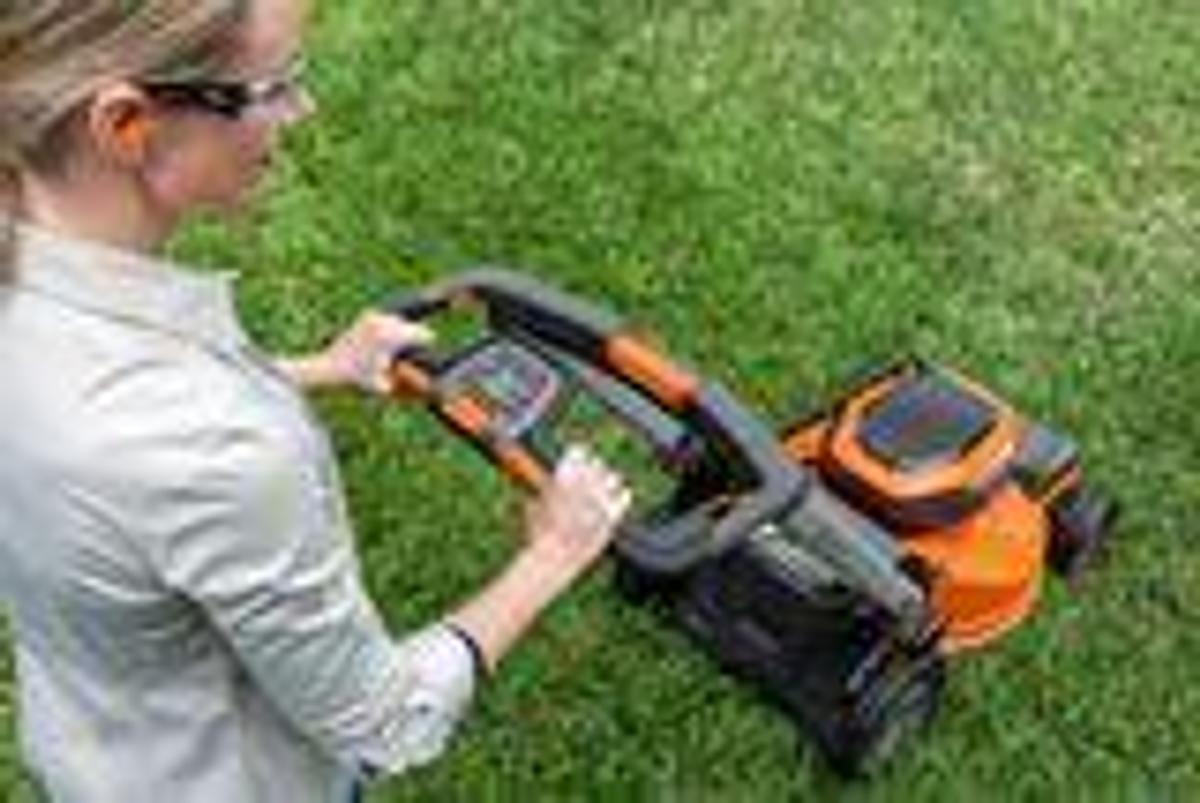 Husqvarna LE322R Lawn Xpert™