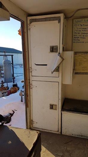 Used 1999 Dog House Office Trailer