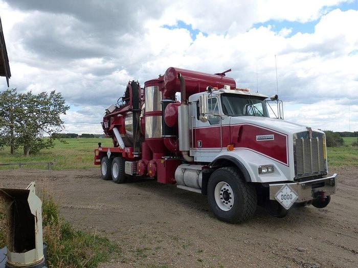 Used RARE HI RAIL INDUSTRIAL HYDROVAC 2001 KENWORTH 