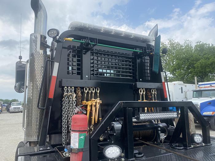 Used 2009 Peterbilt 386 Rillback wrecker
