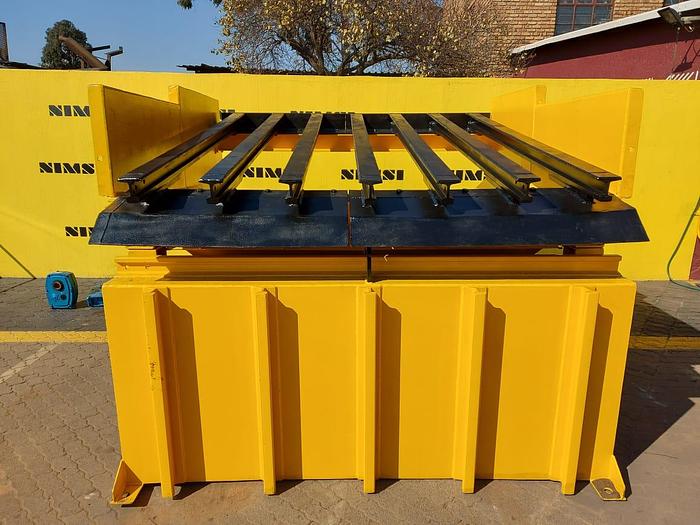 Used Grizzly Pan Feeder