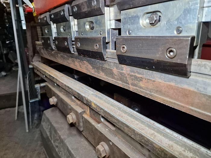 Usato Pressa piegatrice Schiavi RG 80/30