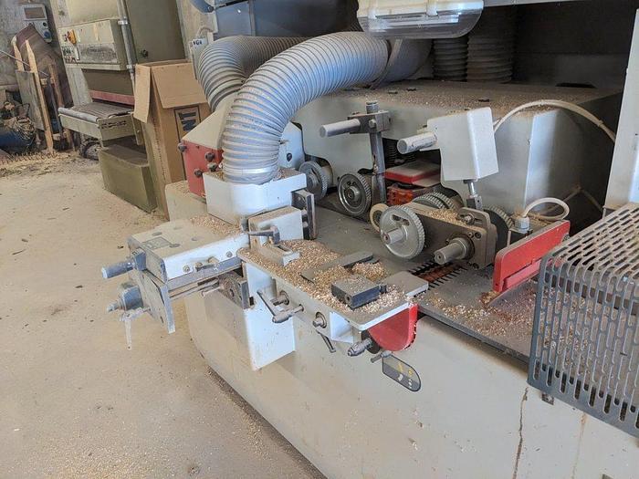 Usato 2001 Scorniciatrice Futura 4 alberi in condizioni di lavoro  EURO 230