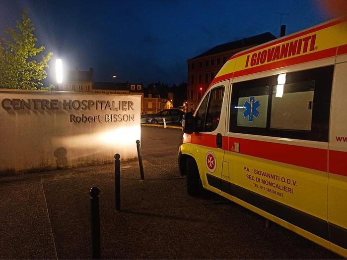 I Giovanniti - ambulanze lunghe distanze  trasporto lunga percorrenza   assistenza sanitaria  assistenza eventi Trasporto sanitario Lunga Percorrenza Aosta Lisieux