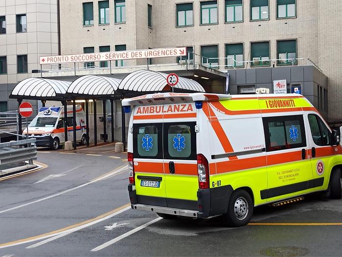 I Giovanniti - ambulanze lunghe distanze  trasporto lunga percorrenza   assistenza sanitaria  assistenza eventi Trasporto sanitario Lunga PeAosta Lisieux