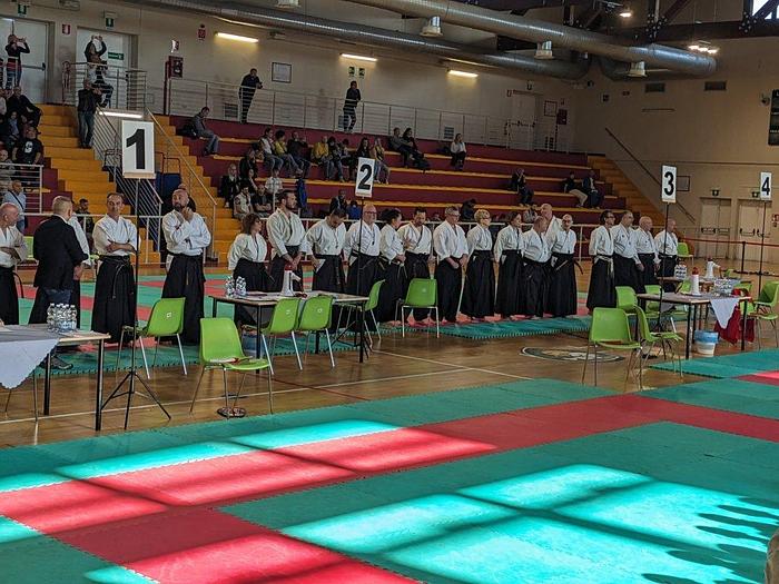 I Giovanniti - ambulanze lunghe distanze  trasporto lunga percorrenza   assistenza sanitaria  assistenza eventi Assistenza karate Palamaggiore di Leini