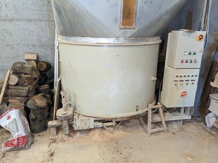 Usato Bricchettarice usata in condizioni di lavoro