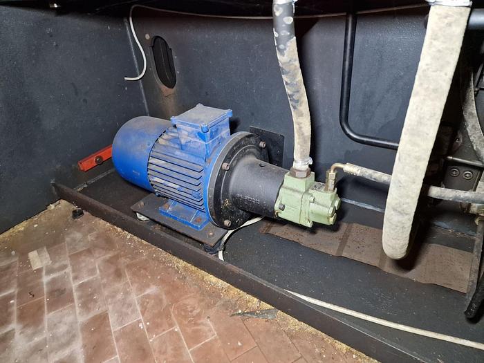 Usato Pressa piegatrice Schiavi RG 80/30