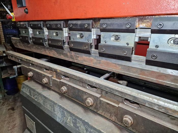 Usato Pressa piegatrice Schiavi RG 80/30