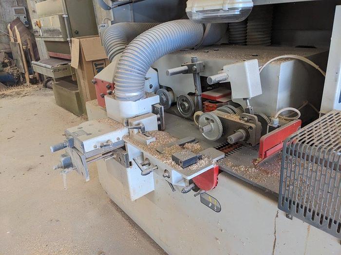 Usato 2001 Scorniciatrice Futura 4 alberi in condizioni di lavoro  EURO 230