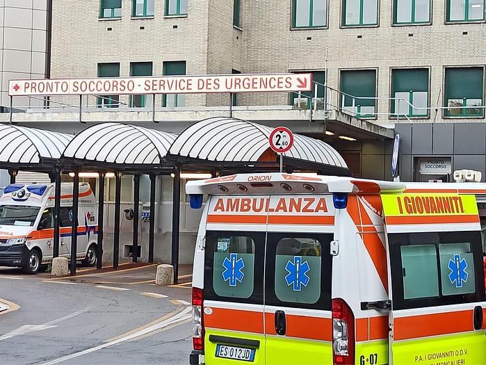 I Giovanniti - ambulanze lunghe distanze  trasporto lunga percorrenza   assistenza sanitaria  assistenza eventi Trasporto sanitario Aosta Lisieux