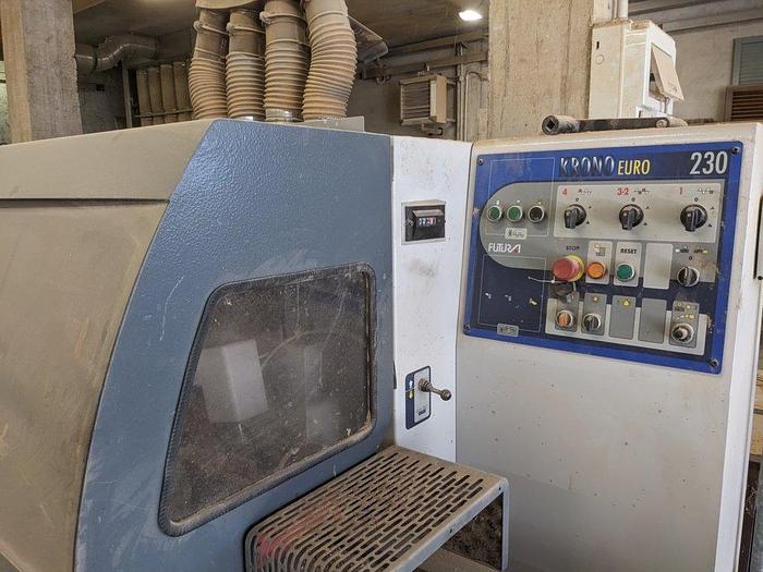 Usato 2001 Scorniciatrice Futura 4 alberi in condizioni di lavoro  EURO 230