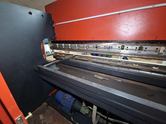 Usato Pressa piegatrice Schiavi RG 80/30