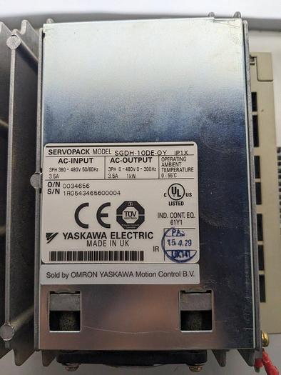 Spare parts YASKAWA Inverter Omron YASKAWA Varispeed F7 da 11kW CIMR-F7Z4011