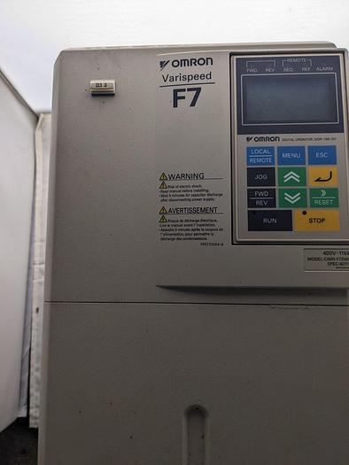 Usato YASKAWA Inverter Omron YASKAWA Varispeed F7 da 11kW CIMR-F7Z4011