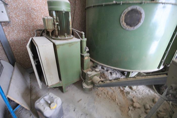 Usato Nazzareno Bricchettatrice usata in condizioni di lavoro