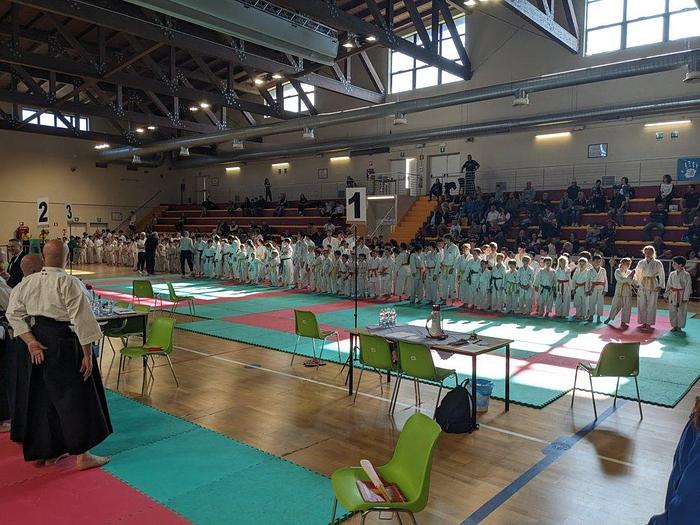 I Giovanniti - ambulanze lunghe distanze  trasporto lunga percorrenza   assistenza sanitaria  assistenza eventi Assistenza karate Palamaggiore di Leini