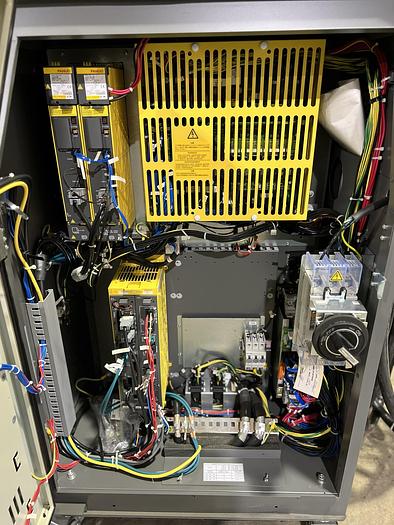 Used FANUC M900iA/600 WITH R30iA CONTROLLER, CLEANED AND TESTED, ONLY 5,168 HOURS