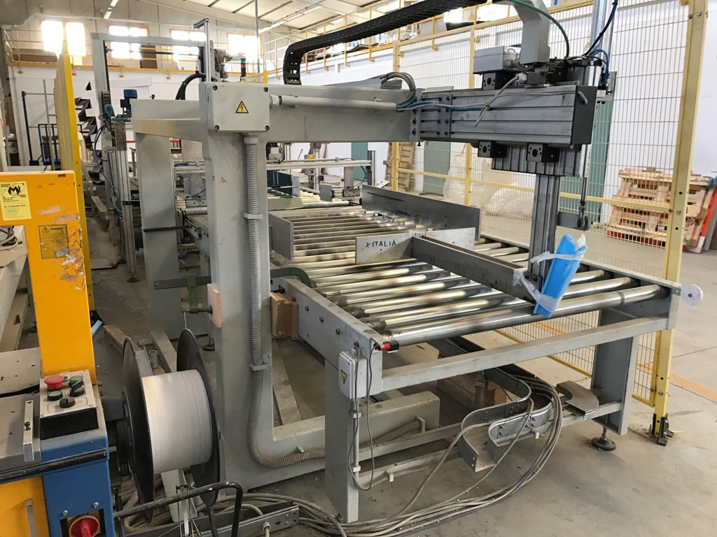 Usato 2002 Linea di imballaggio per lettini o prodotti similari