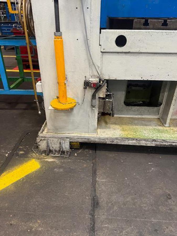 Used LEINHAAS ERFURT USTA 450/2000x1250 High-precision stamping press