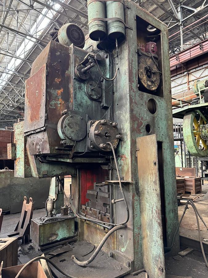 Used Barnaul AC5752 (K8342) 1600T knuckle-joint coining press
