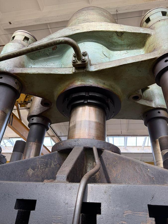 Used 1960  TOS Rakovnik CBJ 500-1 H-Frame Hydraulic Press